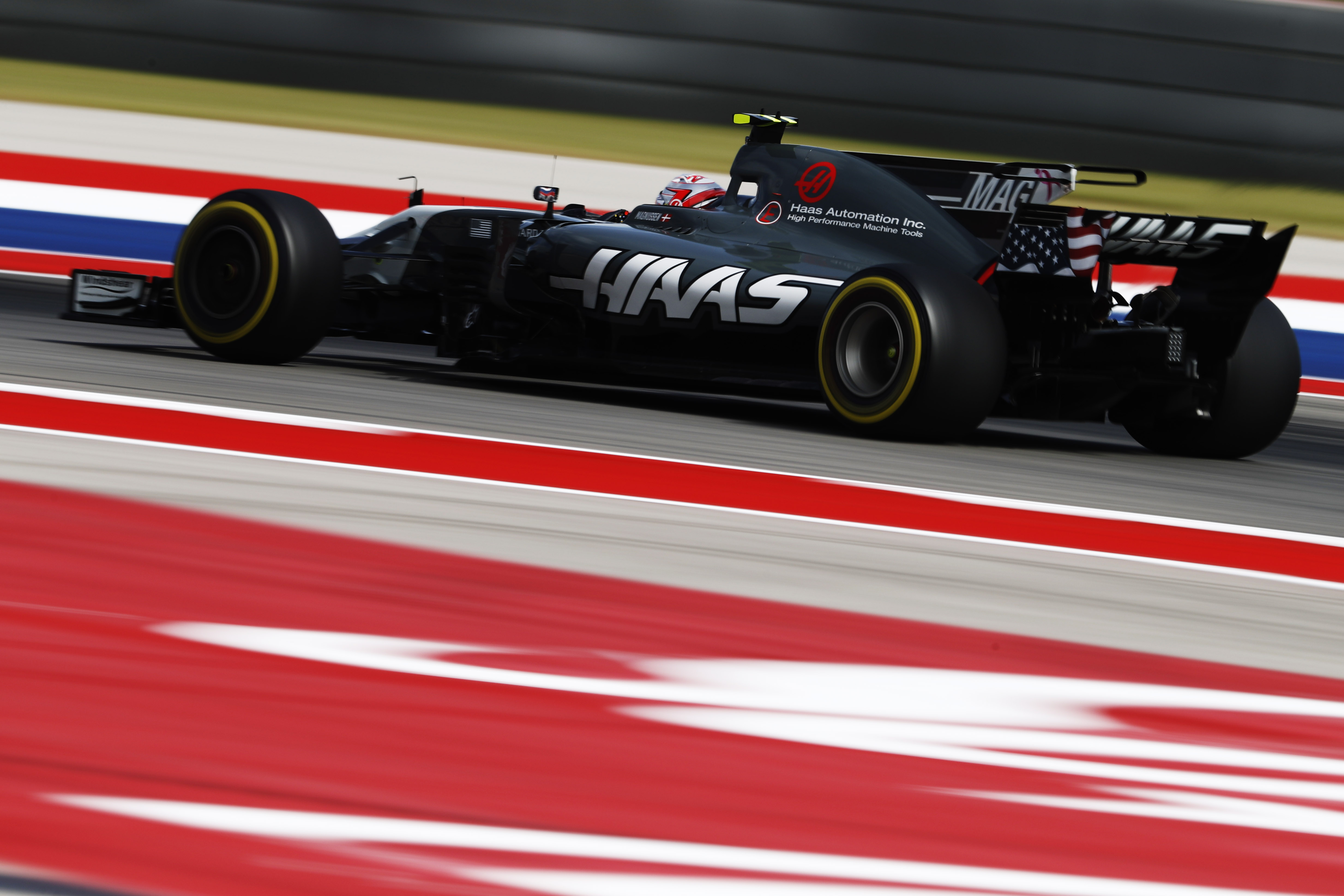 Magnussen Haas Texas.jpg